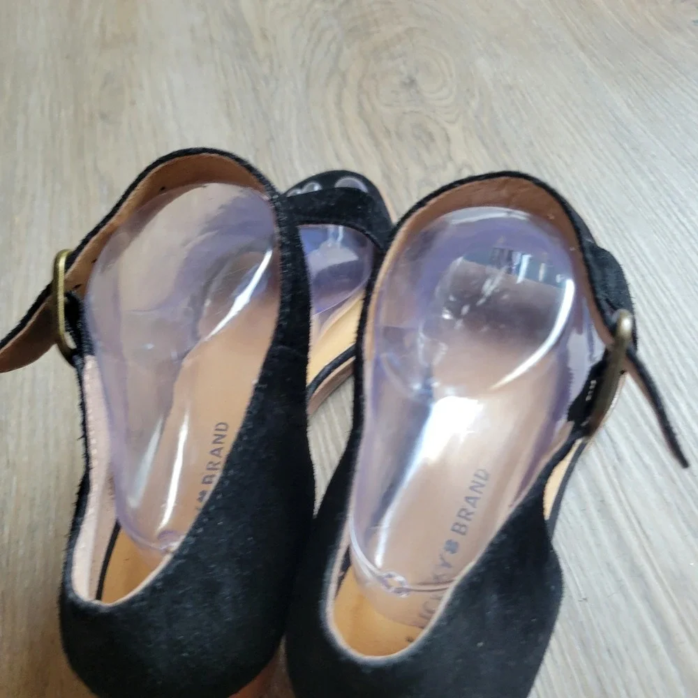 Lucky Brand Women Wedge Sandals 10 Black Suede Ankle Strap Boho Casual